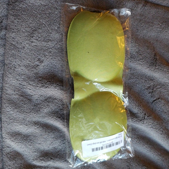 3 for $5.00 - 3D Sleep Eye Mask w/Earplugs - Picture 4 of 8